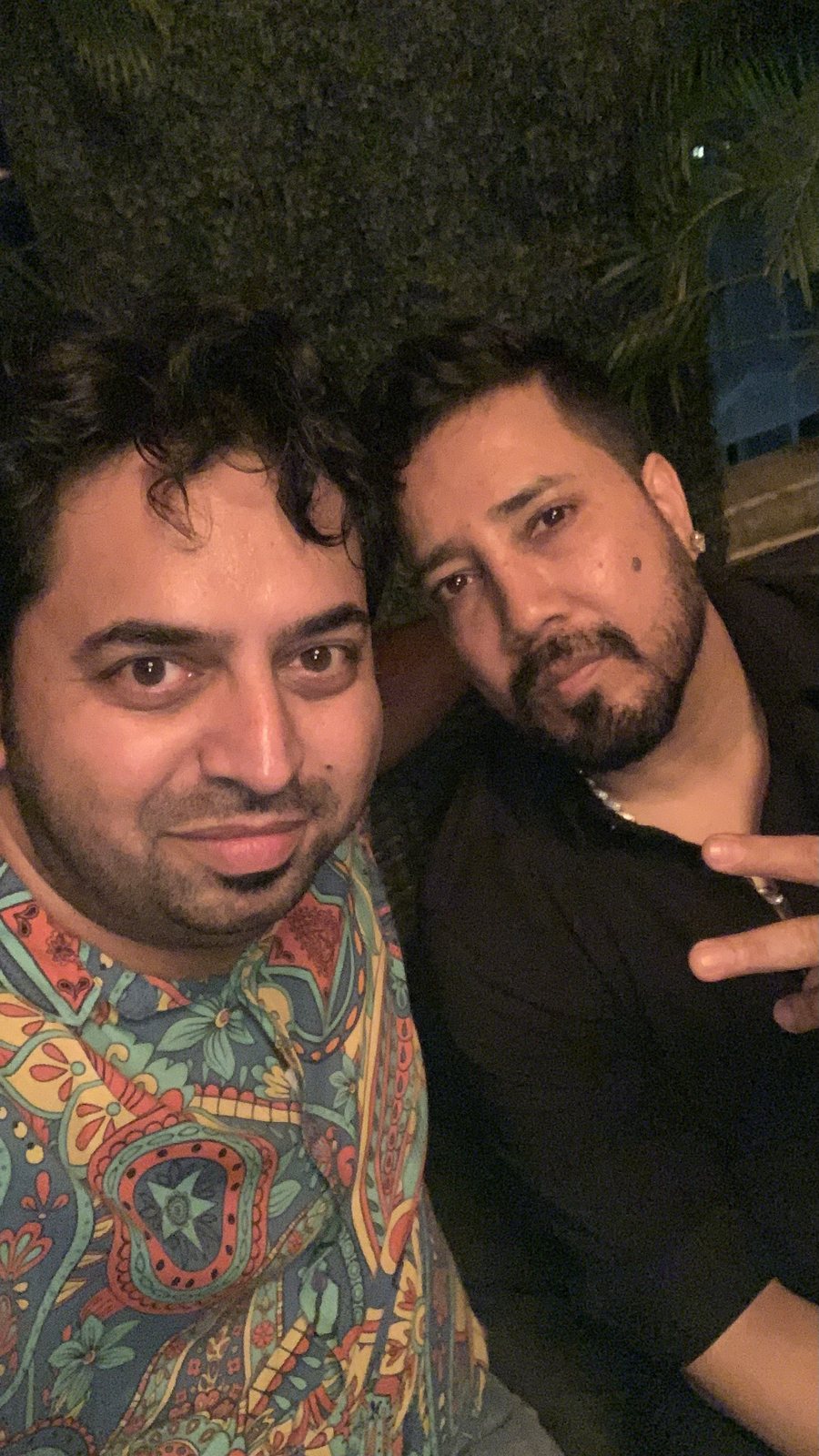 Magic Mangesh with Mika Singh